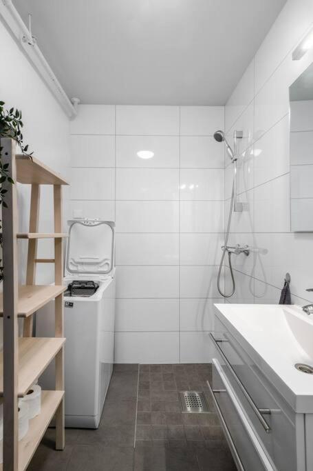 Hidden Gem Near The Old Town Bridge, 40M² Apt. Тронгейм Екстер'єр фото